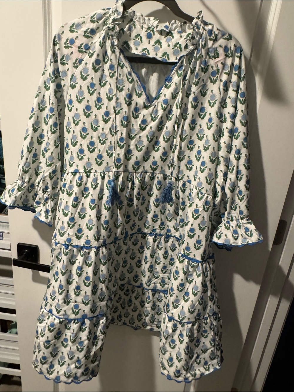 Women’s  White Floral Tiered Dress with Blue Accents Size Large